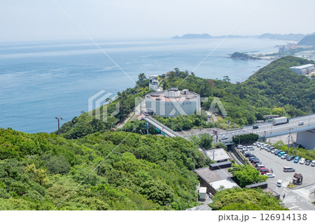 鳴門山展望台から見た大鳴門橋架橋記念館エディと鳴門海峡 126914138