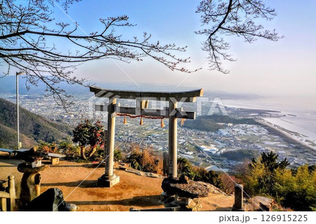 天空の鳥居からの絶景 天空の鳥居からの絶景 126915225