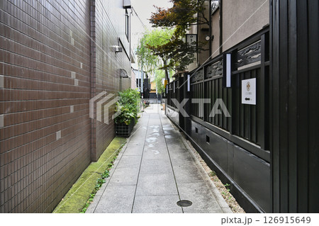 東京都八王子市　八王子花街　黒塀通り 126915649