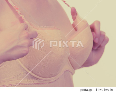 Female wearing too big bra Female wearing too big bra 126916916