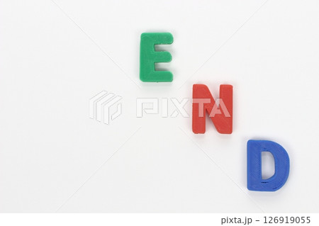 色鮮やかなENDの文字 色鮮やかなENDの文字 126919055