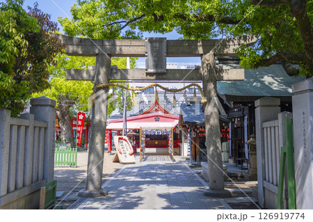 服部天神宮 下駄回廊 あじさいと短冊 服部天神宮 下駄回廊 あじさいと短冊 126919774