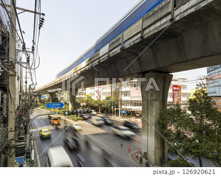 タイ・バンコク BTSオンヌット駅周辺の街並み / Bangkok, Thailand 126920621
