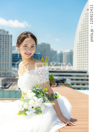 ブーケを持つ花嫁 126921411