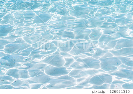 透明な海 126921510