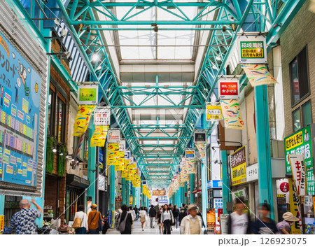 東京　吉祥寺サンロード商店街 126923075