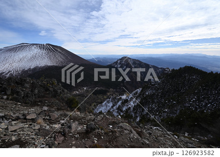 冬の黒斑山登山、浅間山、群馬県、長野県 冬の黒斑山登山、浅間山、群馬県、長野県 126923582