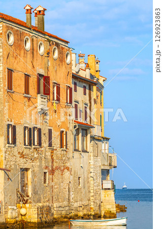 Rovinj, Croatia old town, coastline houses Rovinj, Croatia old town, coastline houses 126923863