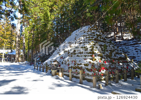 高野山 奥の院 冬の無縁塚 高野山 奥の院 冬の無縁塚 126924430