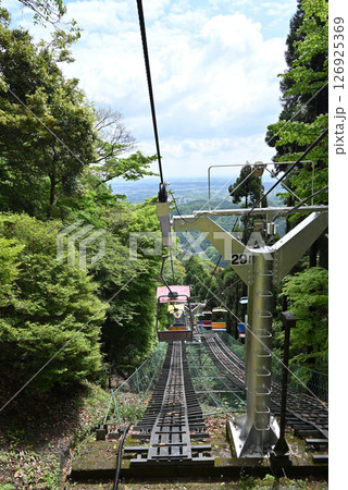 高尾山登山、東京 高尾山登山、東京 126925369