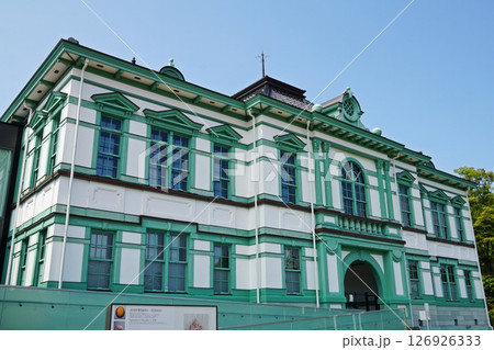 国立工芸館 126926333