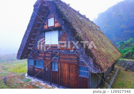 荻町合掌造り集落 世界文化遺産 白川郷 茅葺 荻町合掌造り集落 世界文化遺産 白川郷 茅葺 126927348