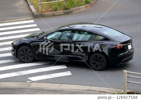 アメリカ製の電気自動車 イメージ アメリカ製の電気自動車 イメージ 126927588