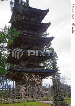 佐渡島 妙宣寺五重塔 佐渡島 妙宣寺五重塔 126932477