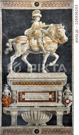 イタリア フィレンチェ ドゥオーモ フレスコ画 ニッコロ・ダ・トレンティーノの騎馬像 イタリア フィレンチェ ドゥオーモ フレスコ画 ニッコロ・ダ・トレンティーノの騎馬像 126936203