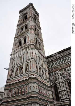 イタリア フィレンチェ ドゥオーモ ジョットの鐘楼 イタリア フィレンチェ ドゥオーモ ジョットの鐘楼 126936263