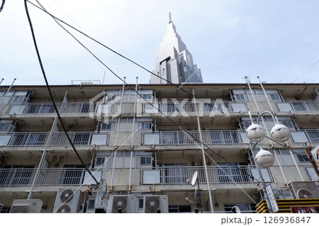 都営千駄ヶ谷アパート 126936847