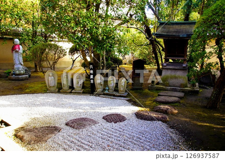 京都府　東寺 観智院・六地蔵尊　京都市 南区 九条町　2022年2月 126937587