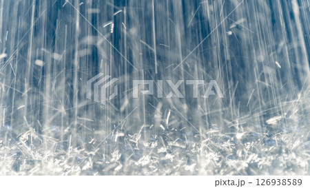 激しく降る雨のイメージ 126938589