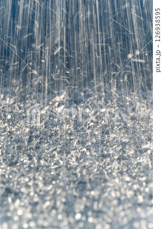 激しく降る雨のイメージ 126938595