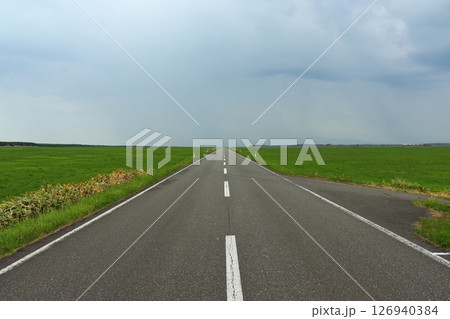 猿払村道エサヌカ線（北海道猿払村） 126940384