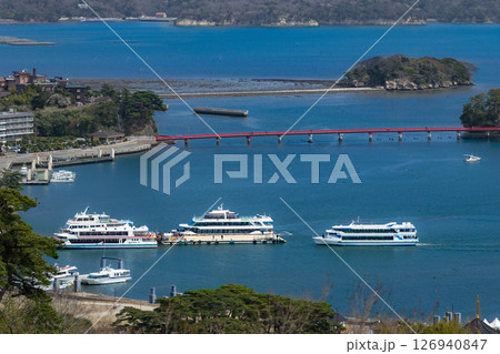 松島西行戻しの松公園からの日本三景松島 126940847