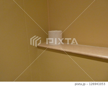 トイレットペーパー 126941053