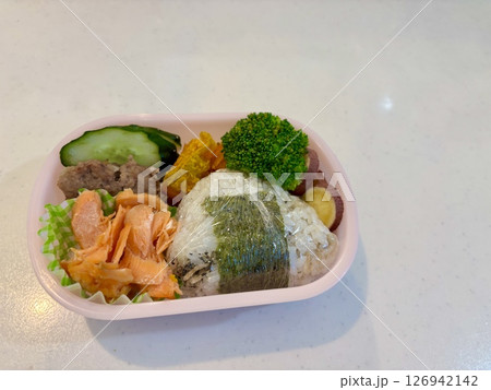 お子様弁当 お子様弁当 126942142