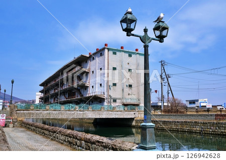 北海道 小樽運河　北海製罐第3倉庫の風景 126942628
