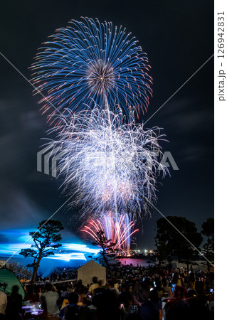 横浜開港祭　花火打上　ビームスペクタクル in ハーバー 126942831