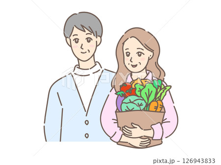 たくさんの新鮮な野菜を抱えて歩く、買い物帰りの素敵な初老の夫婦（白背景） 126943833