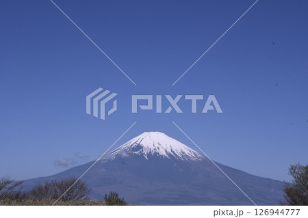 長尾峠から見た富士山 126944777