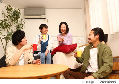 楽しくおしゃべり 楽しくおしゃべり 126946999