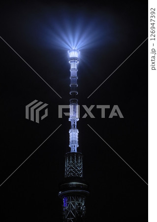 ライトアップされた東京スカイツリーゲイン塔 ライトアップされた東京スカイツリーゲイン塔 126947392