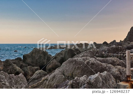 室戸岬から眺める太平洋 126948237