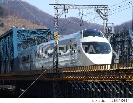 惜しまれつつも消えていった白いロマンスカーVSE 惜しまれつつも消えていった白いロマンスカーVSE 126948444