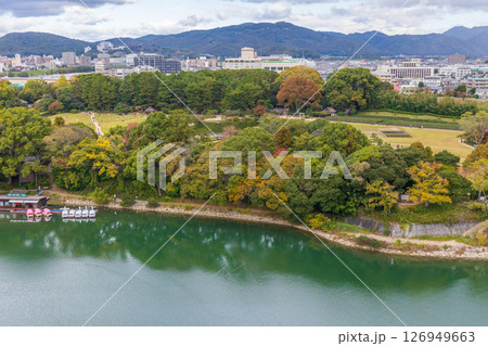 秋の岡山県岡山市 日本100名城 岡山城 天守からの眺望 秋の岡山県岡山市 日本100名城 岡山城 天守からの眺望 126949663