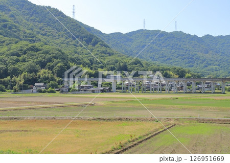 ローカル線が走る風景 ローカル線が走る風景 126951669