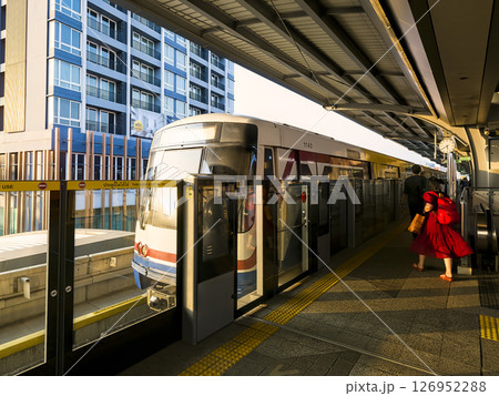 タイ・BTSサムロン駅ホーム / Muang Samut Prakan, Thailand タイ・BTSサムロン駅ホーム / Muang Samut Prakan, Thailand 126952288