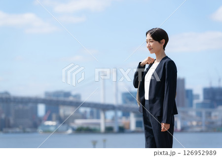 女性 ビジネス 女性 ビジネス 126952989