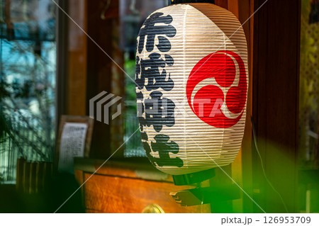 【東京都】神楽坂の街中にある赤城神社 126953709