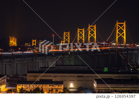 《香川県》瀬戸大橋の夜景 《香川県》瀬戸大橋の夜景 126954397