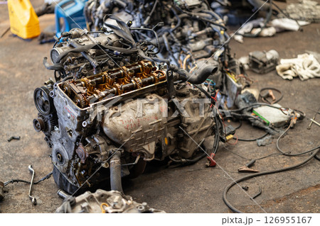 old car engine block open cover under service maintenance, repair internal fix camshaft cylinder head area old car engine block open cover under service maintenance, repair internal fix camshaft cylinder head area 126955167