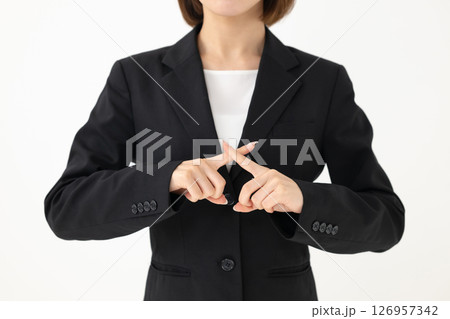 NGサイン　ビジネスウーマン 126957342