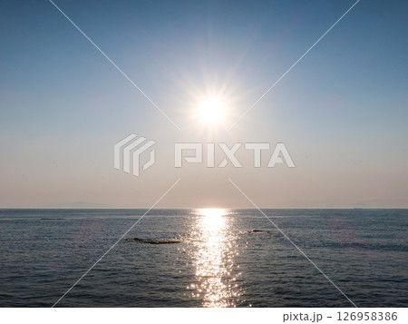 海に沈む太陽 海に沈む太陽 126958386