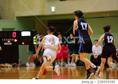 バスケの試合 126959180
