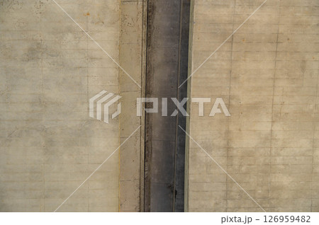 ローマン橋の裏側 126959482