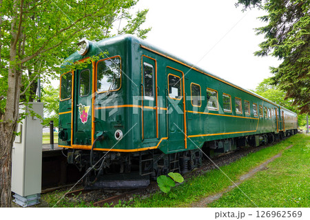 道の駅・おこっぺにある保存車両（キハ22形気動車） 126962569