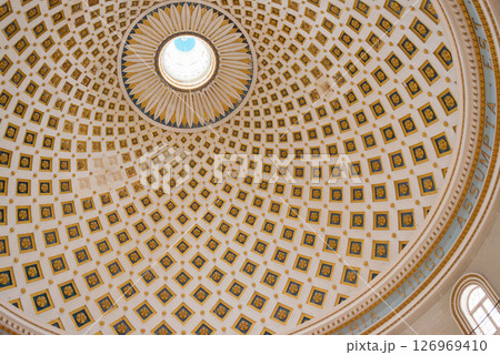 Beautiful ceilling of Rotunda of Mosta, Malta. 126969410