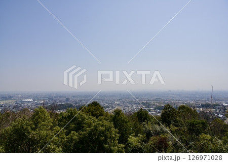 兵庫家西宮市の甲山の展望台からの風景 126971028